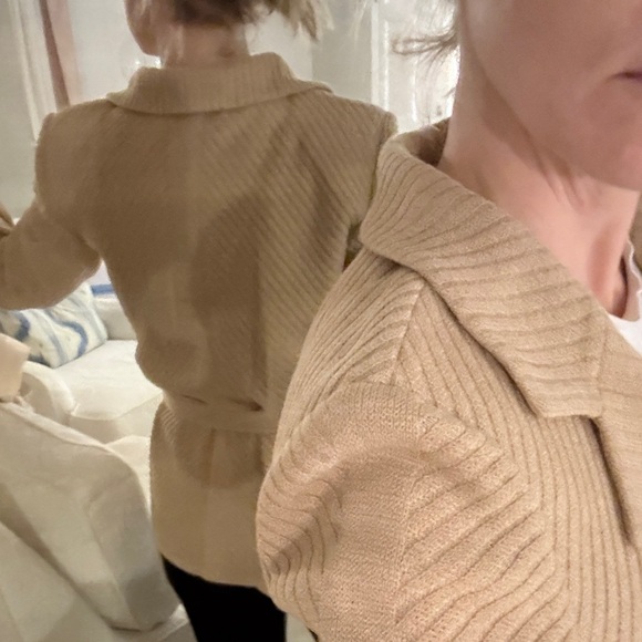 St. John Collection Beige Belted Trench Blazer Sweater NWOT + added button - Picture 3 of 6